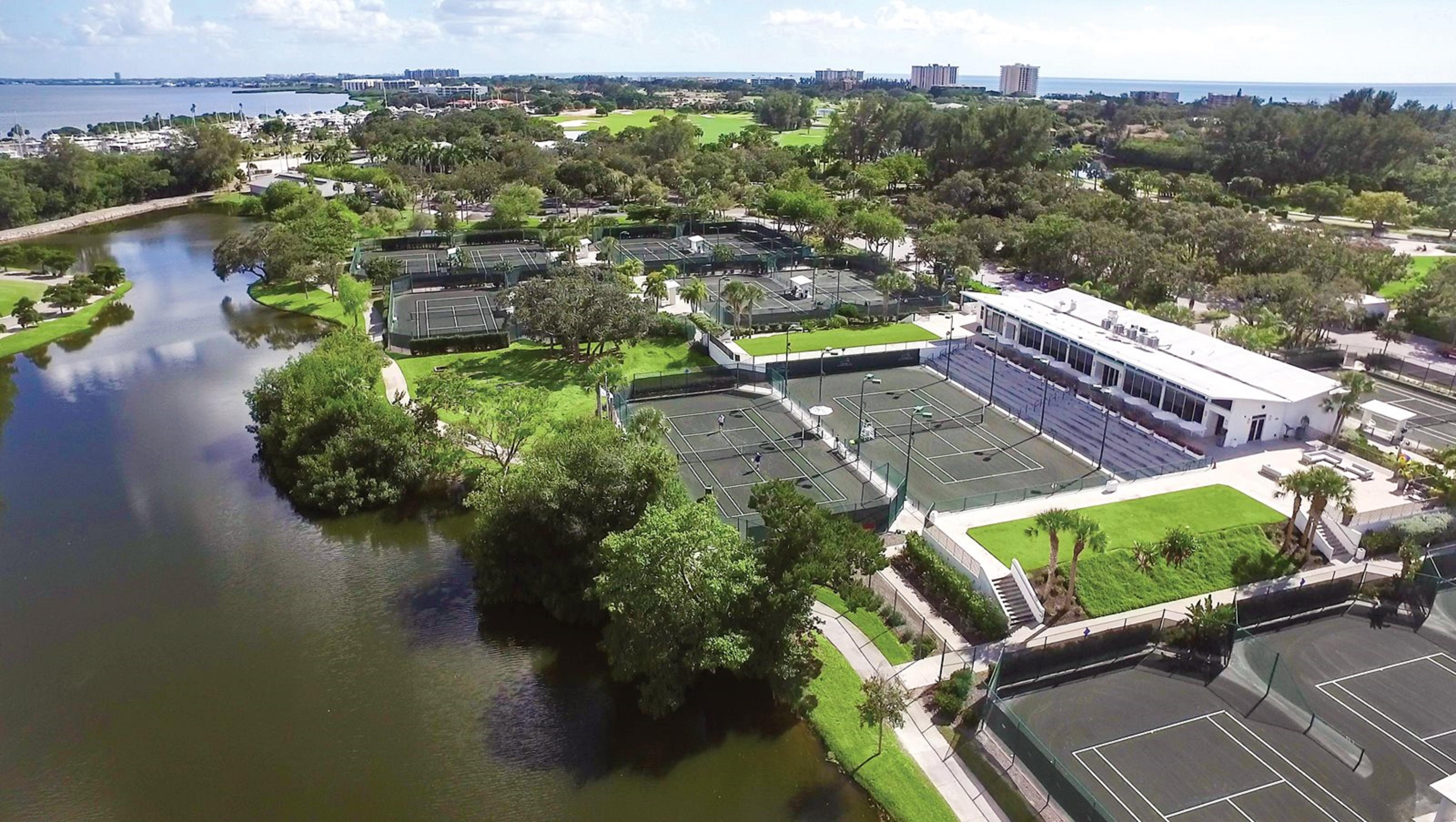 Resort At Longboat Key Club Exterior photo